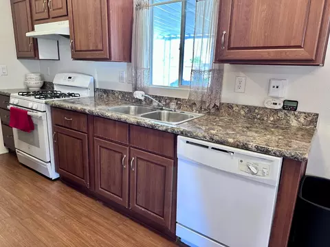 Kitchen - 70 Clipper Ln, Modesto, CA 95356 photo 1 of 8