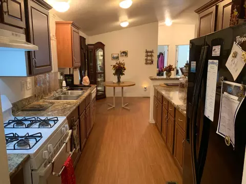 Kitchen - 70 Clipper Ln, Modesto, CA 95356 photo 4 of 8