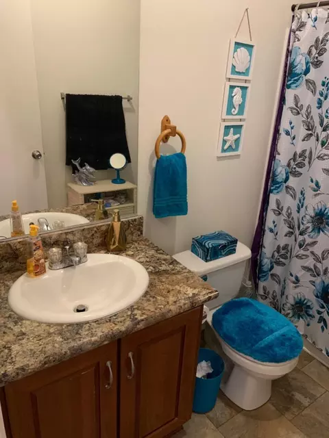 Bath - 70 Clipper Ln, Modesto, CA 95356 photo 6 of 8