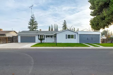 Exterior - 1600 Brixton Ln, Modesto, CA 95356 photo 16 of 18