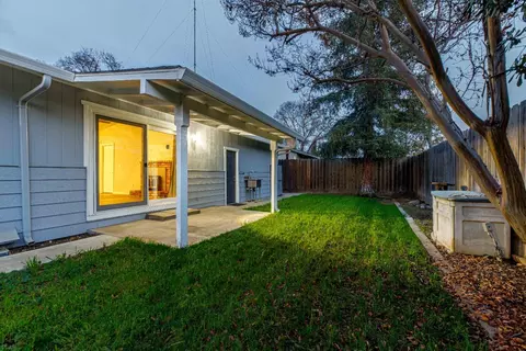 Exterior - 1600 Brixton Ln, Modesto, CA 95356 photo 12 of 18
