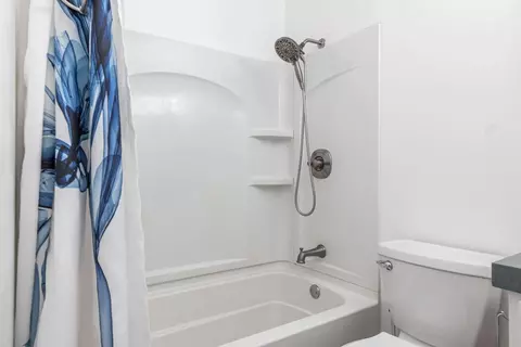 Bath - 1600 Brixton Ln, Modesto, CA 95356 photo 2 of 6