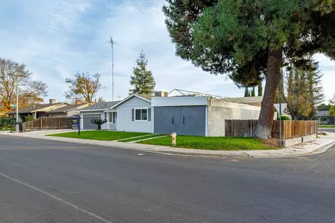 Exterior - 1600 Brixton Ln, Modesto, CA 95356 photo 4 of 18
