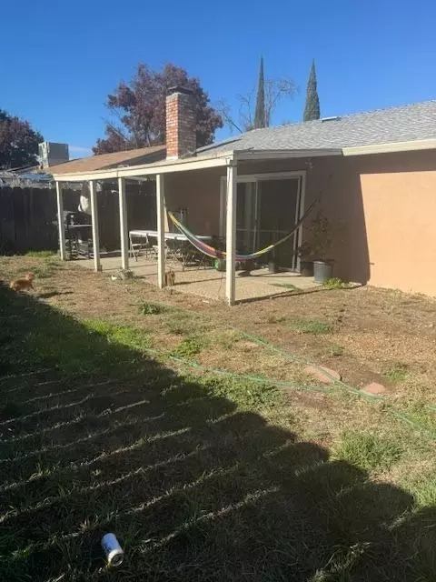 Exterior - 1100 Fish Dr, Modesto, CA 95351 photo 7 of 7