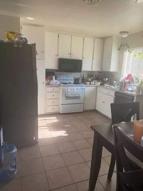 Kitchen - 1100 Fish Dr, Modesto, CA 95351 photo 1 of 1