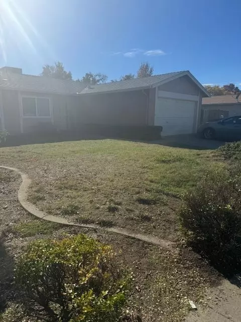 Exterior - 1100 Fish Dr, Modesto, CA 95351 photo 3 of 7