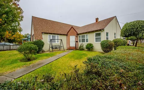 600 1st St, Winters, CA 95694 photo 3