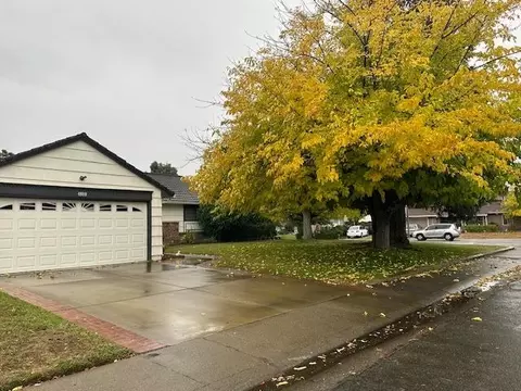 4800 Gibbons Dr, Carmichael, CA 95608 photo 3