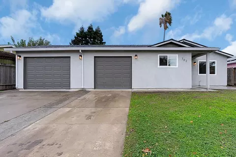 702 Milestone Dr, Lathrop, CA 95330 photo 3