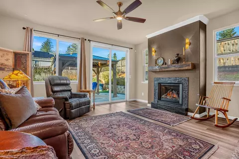 153 Berriman Loop, Grass Valley, CA 95949 photo 7