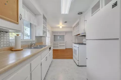 3056 Stanton Cir, Carmichael, CA 95608 photo 5