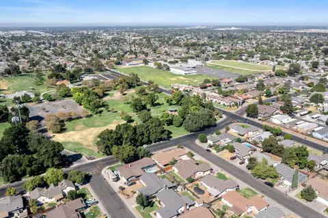 View/Area - 1938 Rose Ave, Ceres, CA 95307 photo 6 of 10