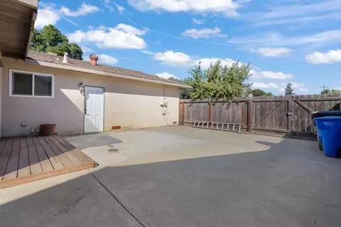 Exterior - 1938 Rose Ave, Ceres, CA 95307 photo 6 of 7