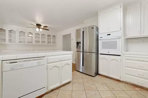 Kitchen - 1938 Rose Ave, Ceres, CA 95307 photo 2 of 4