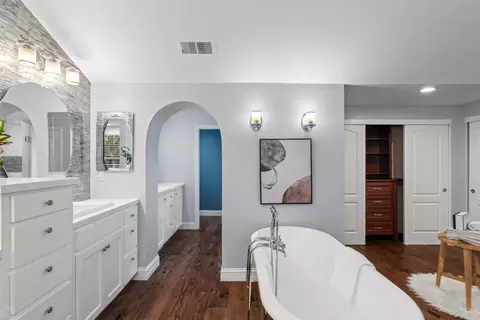 Bath - 2784 Redbridge Rd, Tracy, CA 95377 photo 6 of 10