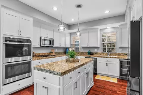 Kitchen - 2784 Redbridge Rd, Tracy, CA 95377 photo 2 of 7
