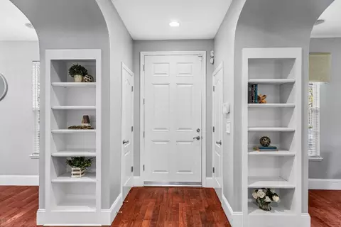 Entry Way - 2784 Redbridge Rd, Tracy, CA 95377 photo 2 of 15