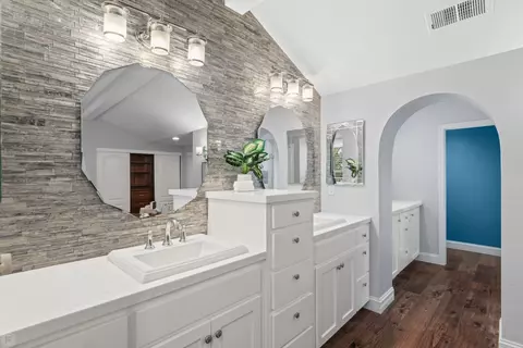 Bath - 2784 Redbridge Rd, Tracy, CA 95377 photo 5 of 10