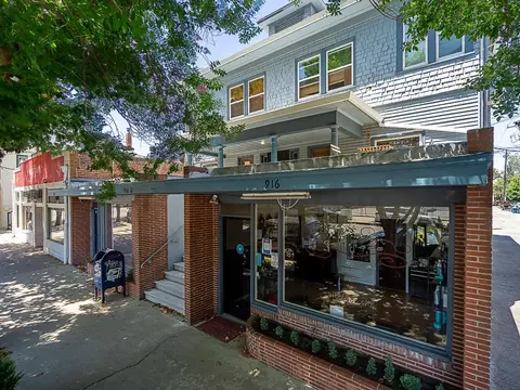 916 24th St, Sacramento, CA 95816
