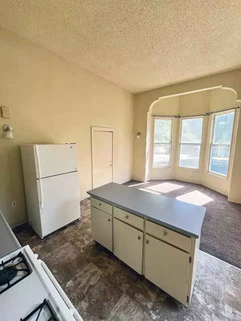 215 Semple St, Modesto, CA 95354 photo 7