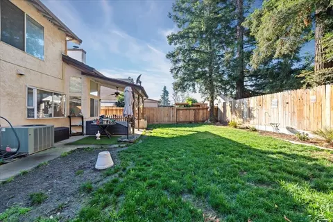Exterior - 3817 Sharpsburg Dr, Modesto, CA 95357 photo 2 of 4
