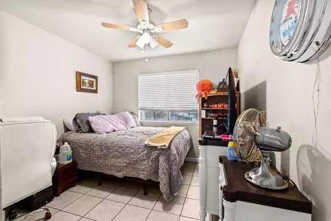 Bedroom - 3817 Sharpsburg Dr, Modesto, CA 95357 photo 4 of 4