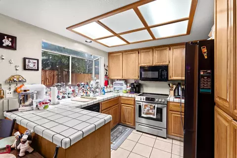 Kitchen - 3817 Sharpsburg Dr, Modesto, CA 95357 photo 1 of 1