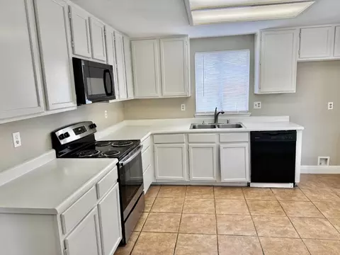 1933 Boise Ave, Modesto, CA 95358 photo 4