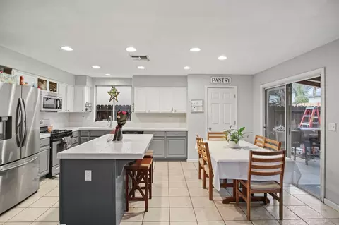 Kitchen - 1134 Kestrel Dr, Patterson, CA 95363 photo 1 of 4