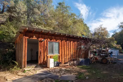 Exterior - 18239 Climax Rd, Jackson, CA 95642 photo 8 of 20