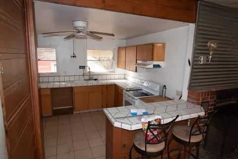 Kitchen - 18239 Climax Rd, Jackson, CA 95642 photo 1 of 3