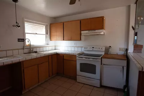 Kitchen - 18239 Climax Rd, Jackson, CA 95642 photo 3 of 3