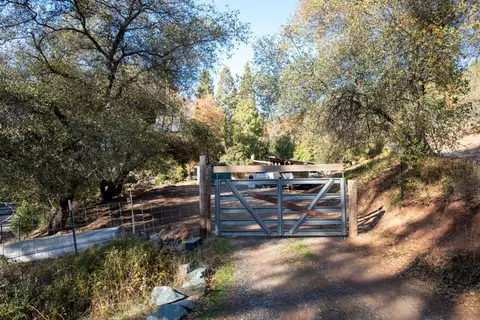 Exterior - 18239 Climax Rd, Jackson, CA 95642 photo 6 of 20