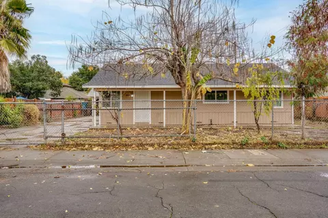 5025 36th St, Sacramento, CA 95820