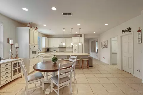 Kitchen - 1298 Muir Ct, Tracy, CA 95304 photo 2 of 7