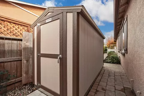 Exterior - 1298 Muir Ct, Tracy, CA 95304 photo 11 of 12