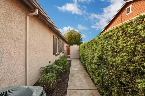 Exterior - 1298 Muir Ct, Tracy, CA 95304 photo 10 of 12