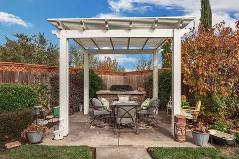 Exterior - 1298 Muir Ct, Tracy, CA 95304 photo 7 of 12