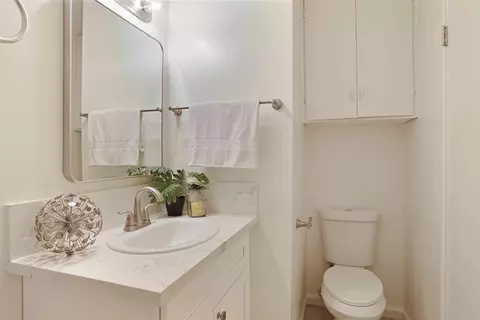 Bath - 2109 Geneva Dr, Modesto, CA 95350 photo 2 of 5