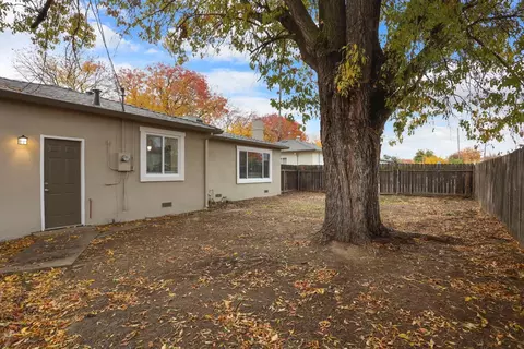 Exterior - 2109 Geneva Dr, Modesto, CA 95350 photo 9 of 9