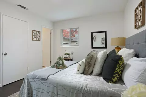 Bedroom - 2109 Geneva Dr, Modesto, CA 95350 photo 2 of 7