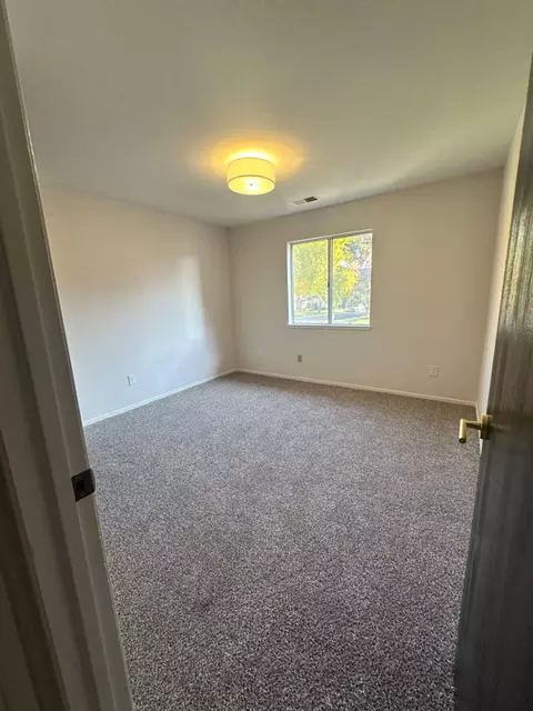 938 Slyvan Mdws, Modesto, CA 95356 photo 20