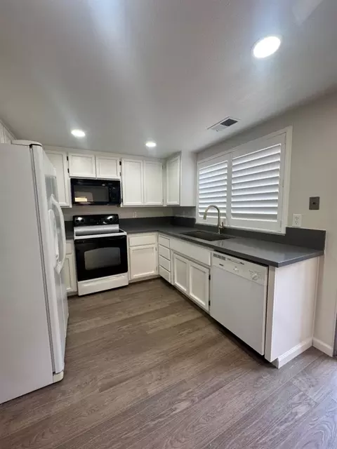 938 Slyvan Mdws, Modesto, CA 95356 photo 8