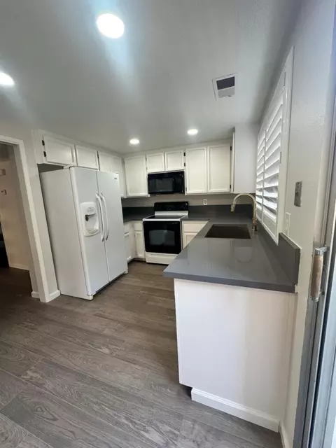 938 Slyvan Mdws, Modesto, CA 95356 photo 6