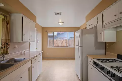 5025 Tyson Ave, Modesto, CA 95357 photo 9