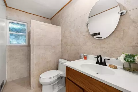 Bath - 4931 Patric Way, Carmichael, CA 95608 photo 3 of 3