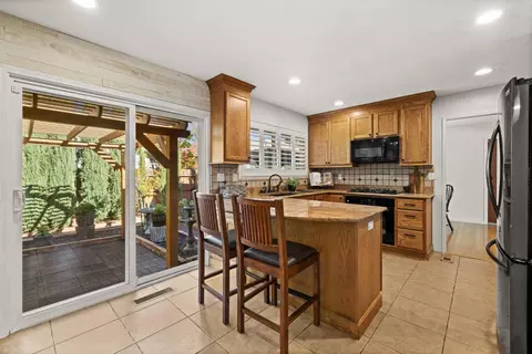 Kitchen - 4931 Patric Way, Carmichael, CA 95608 photo 2 of 4