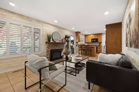Living - 4931 Patric Way, Carmichael, CA 95608 photo 3 of 3