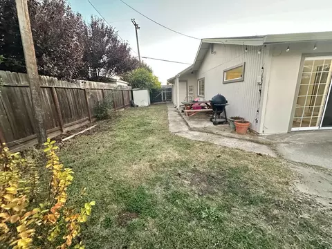 Exterior - 33 3rd Ave, Isleton, CA 95641 photo 4 of 4