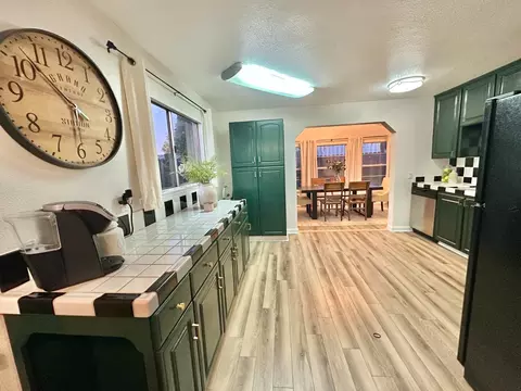 Kitchen - 33 3rd Ave, Isleton, CA 95641 photo 1 of 5